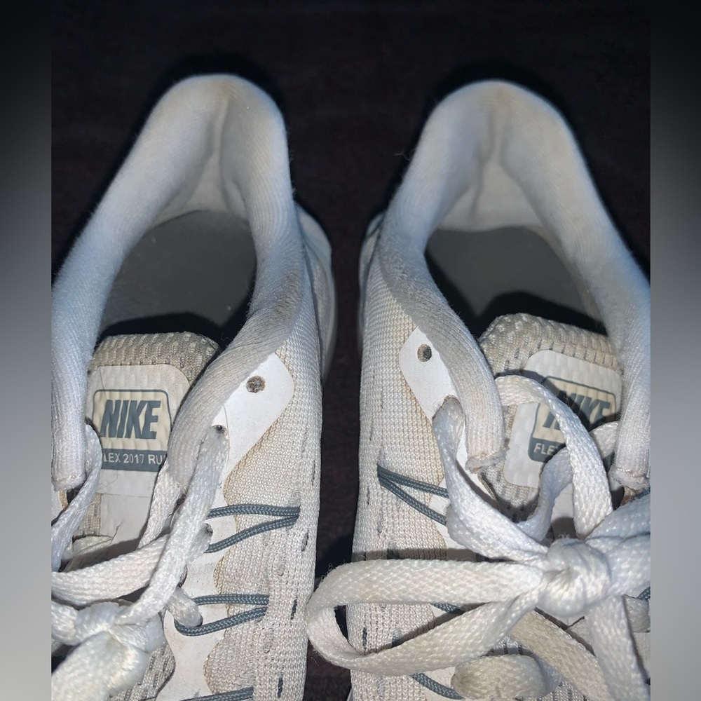 Nike Flex 2017 Run Athletic Shoes White Gray Low Top Running - Women’s Size 6.5 - Picture 11 of 12